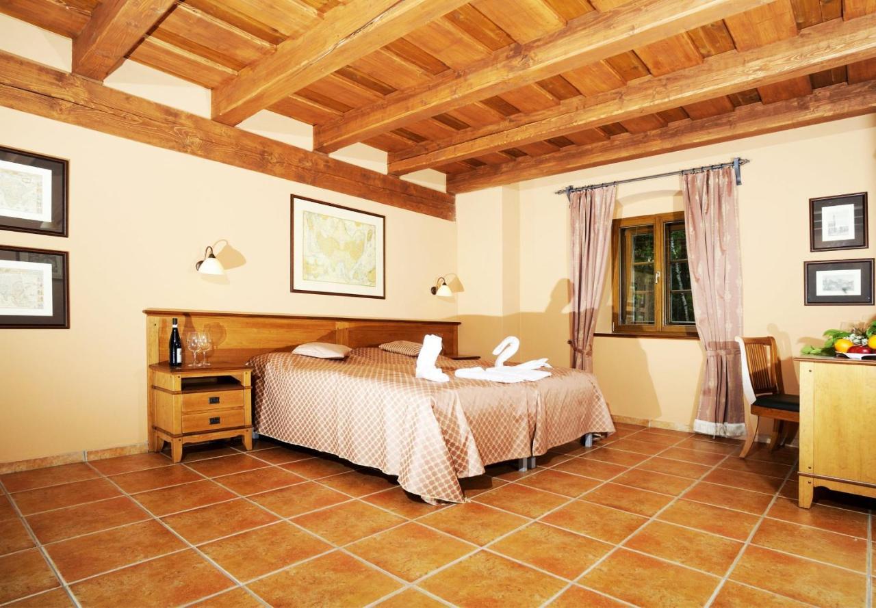 Hotel Kristin Hradek Ντέτσιν Εξωτερικό φωτογραφία