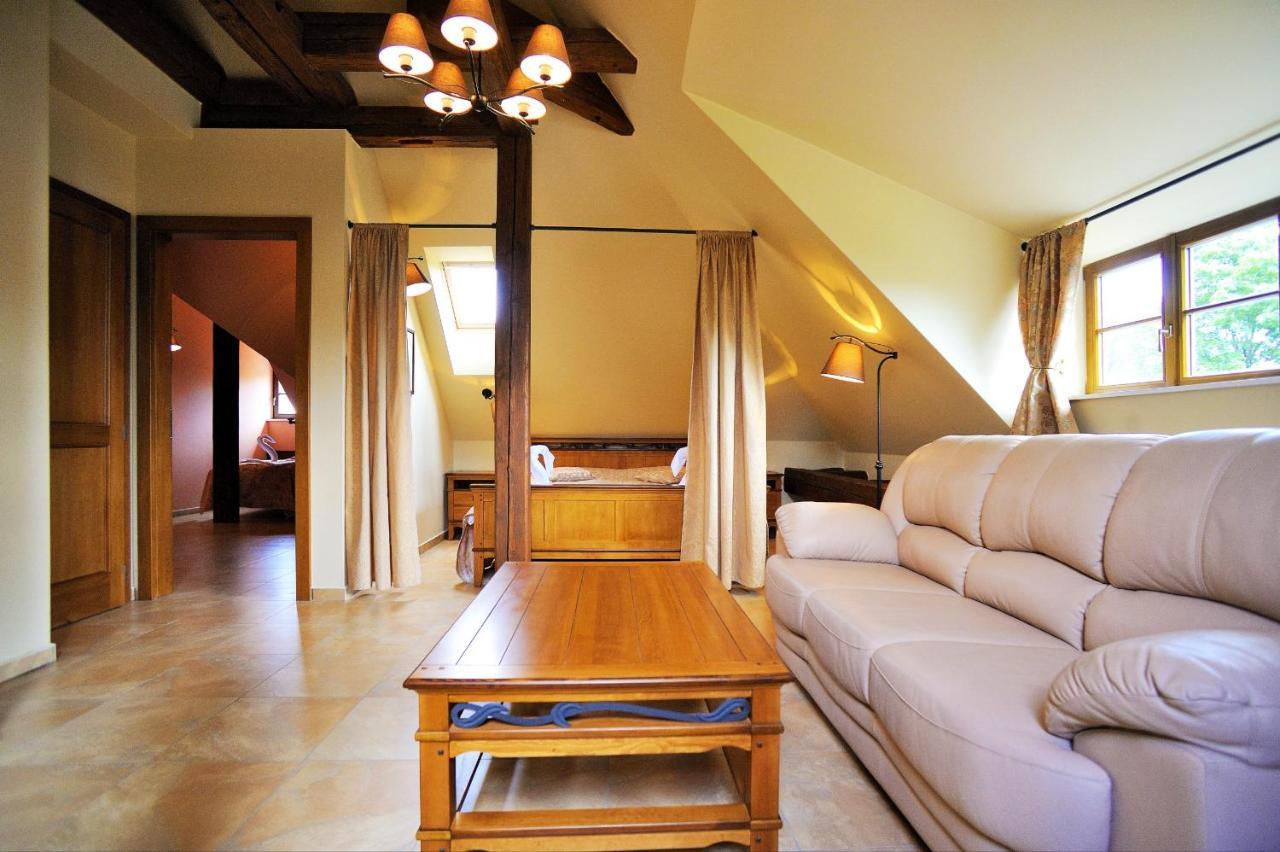 Hotel Kristin Hradek Ντέτσιν Εξωτερικό φωτογραφία