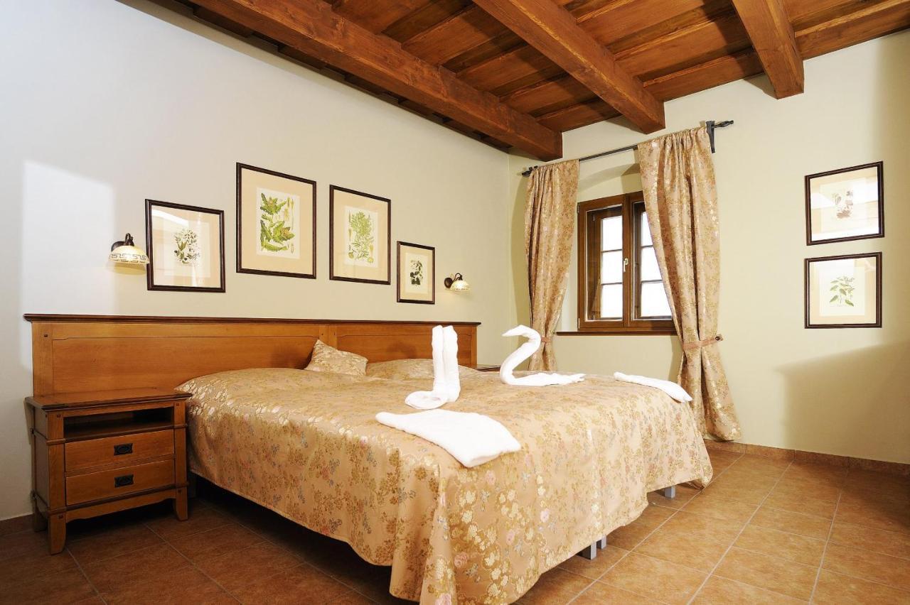 Hotel Kristin Hradek Ντέτσιν Εξωτερικό φωτογραφία